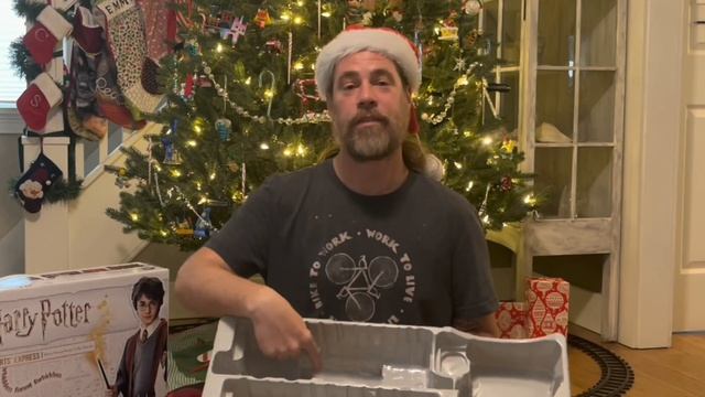 Lionel Ready-To-Play Train Sets - the Hogwarts Express - Holiday Options for Under the Tree смотреть онлайн