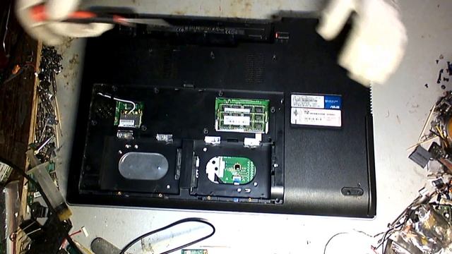 ASUS N73 Disassembly. How to Remove the Bottom Cover. Removing the Keyboard смотреть онлайн