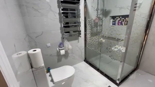 ▫️ 5 Сотик▫️ 8 хона ▫️ Падвал (40кв)▫️ Тёплый пол ▫️ жихозларисиз ▫️ Хужжатлари жойида смотреть онлайн