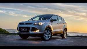 Ford Kuga 2 замена лампы габарита