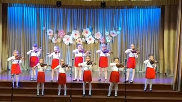 А.Бабаджанян "Танец" исполняет ансамбль скрипачей младших классов смотреть онлайн