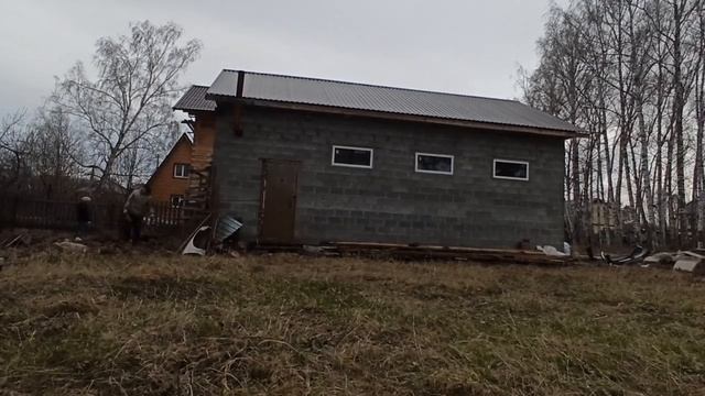 Уборка участка. Начало (куча интересного, чего только нет) смотреть онлайн