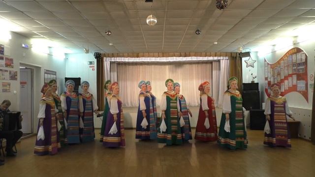 Хор русской песни "Светлица" (Кудряши, НСО). Народная песня "Улица ты, улица" смотреть онлайн