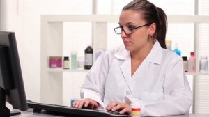 Как правильно полоскать горло Хлоргексидином? Основные правила и советы