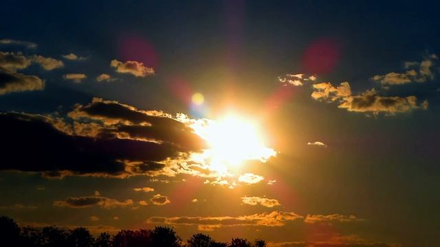 Футаж Яркое Солнце. Красивое Небо, Солнце На Небе. Футажи для видеомонтажа. Видеофутажи смотреть онлайн