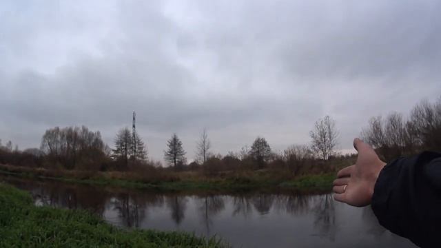 Где лучше ловить рыбу осенью? Просветил реку эхолотом и вот. смотреть онлайн