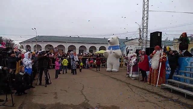сказочные гости приехали поздравить Снегурочку в Кострому смотреть онлайн