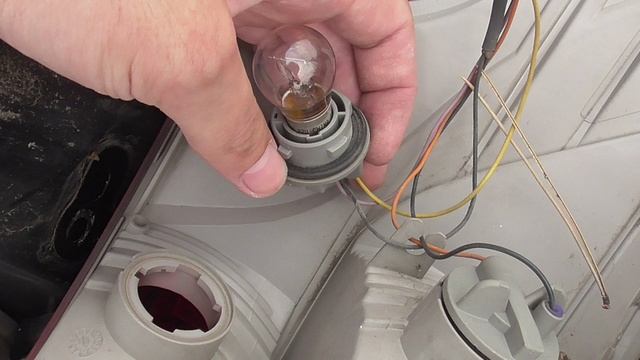 Замена лампочки в задней фаре форд фокус 3 / Замена лампочки в задней фаре ford focus 3 смотреть онлайн