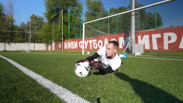 КУПИЛ САМЫЕ ДОРОГИЕ ПЕРЧАТКИ И БУТСЫ DEMIX И ПРОВЕЛ В НИХ ТРЕНИРОВКУ смотреть онлайн