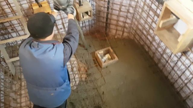 Заливаем мини бассейн бетононасосом смотреть онлайн