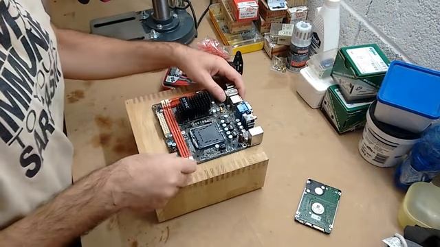 DIY Mini ITX PC Case смотреть онлайн