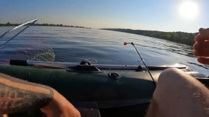 Рыбалка на кольцо, с лодки, на реке Кама.