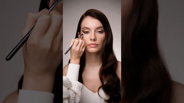 Наш лучший новогодний минеральный макияж ?? | 3 главных мейкап-тренда этого года в одном образе смотреть онлайн