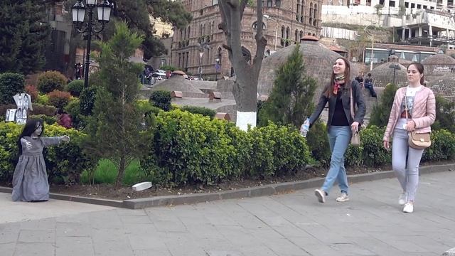 SCARY HALLOWEEN GHOST PRANK?? #3 - AWESOME REACTIONS смотреть онлайн