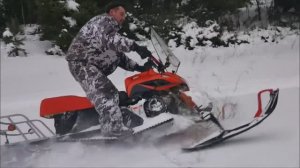 Покатушки на снегоходе Динго. Snowmobile riding, Russia. Viajeros en motos de nieve Dingo T150