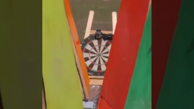 Метание дротика прямо в 10 смотреть онлайн