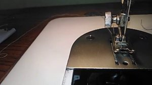 № 6 Как достать нижнюю нитку из челночного устройства, чтобы шить