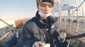 [Озвучка by Naya's Room] (SKZ VLOG)Ли Минхо (Lee Know): Делай (нет) всё что хочешь