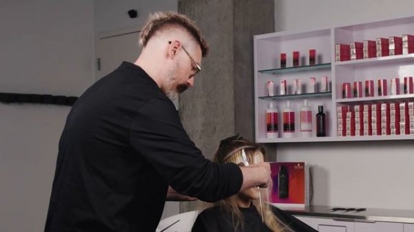 How to Create Angled Lowlights with IGORA VIBRANCE | Schwarzkopf Professional