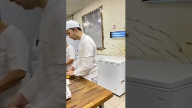 20.10.2023 Аспаздар күні құтты болсын. Ошпазлар куни муборак. Бу видео камера орти кадр) смотреть онлайн