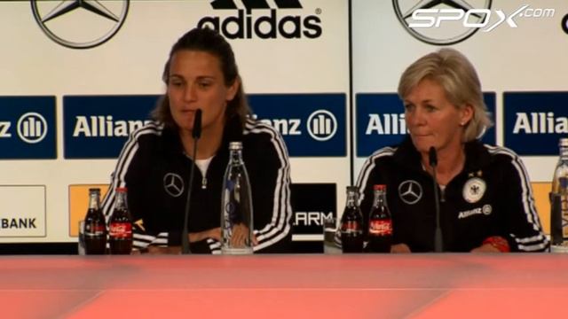 Nadine Angerer: "Da kann man sich nur drauf freuen" | Deutschland - Japan смотреть онлайн