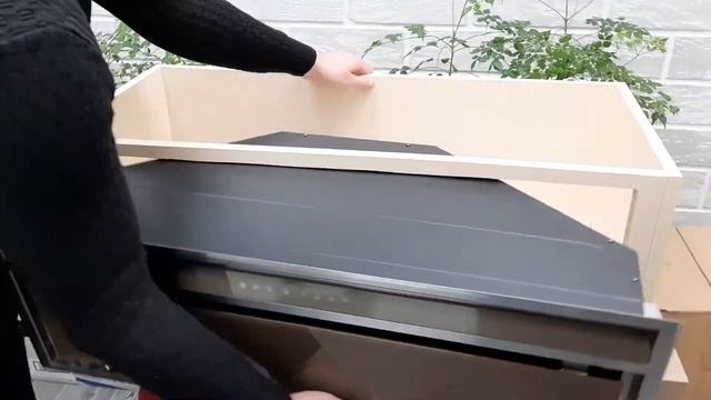 Мастерам! Монтаж вытяжки САТА GCX 83 SD. Всё просто и легко. смотреть онлайн