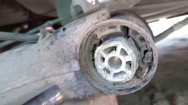 ремонт задней балки, замена салентблоков задней балки рено Меган сценник 3 1.5 dci 110 л. с смотреть онлайн