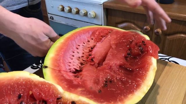 Мамикс бы такое не ел! Арбуз весной, хранение арбуза! Готовим Вкусно! смотреть онлайн