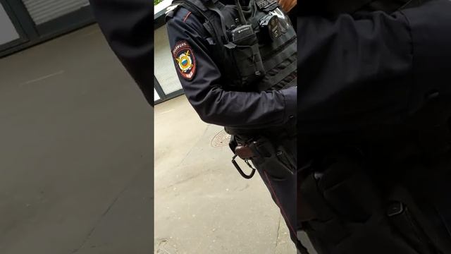 Проверка документов, возле метро Ленинский проспект. Москва/Racism In Russia 3