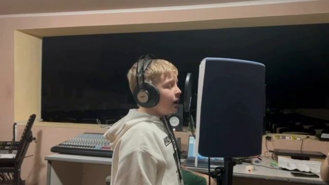 Кириллов Ярослав « Баллада о военных летчицах»
Муз. Крылатов Е. Сл. Евтушенко Е. смотреть онлайн