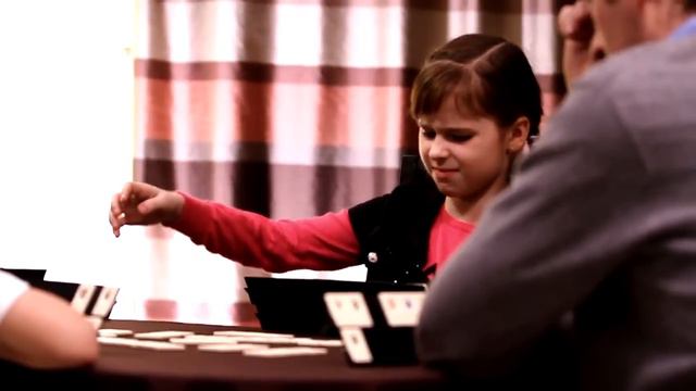 Opis gry Rummikub firmy TM Toys смотреть онлайн