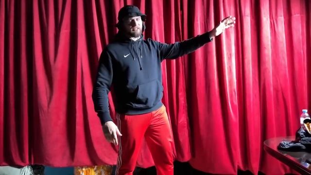 УСТРОИЛИ ШОУ для ДЕВОЧЕК из-за СКИДКИ / Кореш, Парадеевич, Exile, FRAME TAMER и Данила Горилла смотреть онлайн