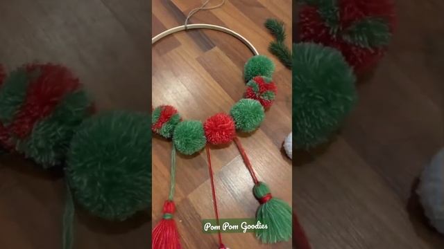 Xmas pom pom wreath смотреть онлайн
