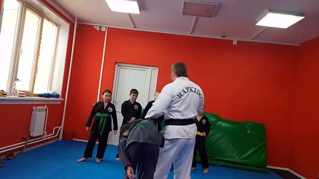 Син Му Хапкидо Новосибирск , от захвата за отворот