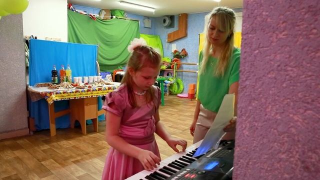 День рождения студии, 8 лет! смотреть онлайн