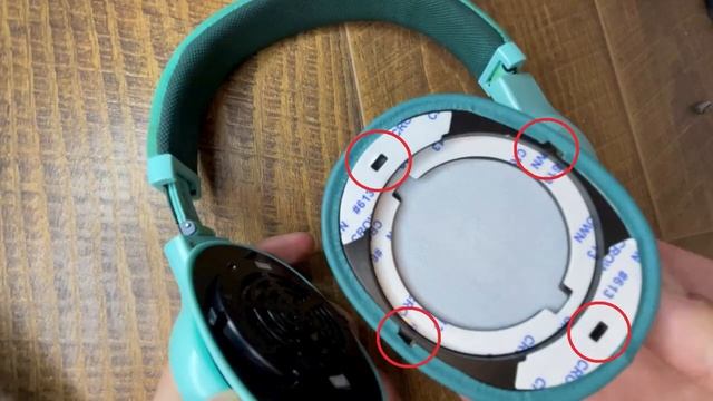 Замена амбушюр на полноразмерных наушниках / Подробная инструкция для новичков смотреть онлайн