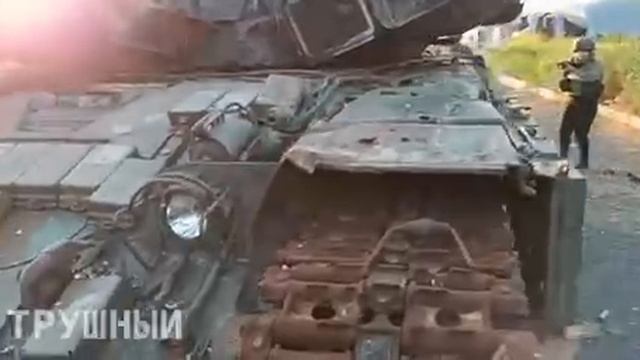 [ Альбом ]
Подбитые и брошенные бронеавтомобили Mastiff, Husky и Т-64БВ ВСУ в районе н.п. Новодонецк смотреть онлайн