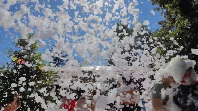 Пена пати на Даче Бородино