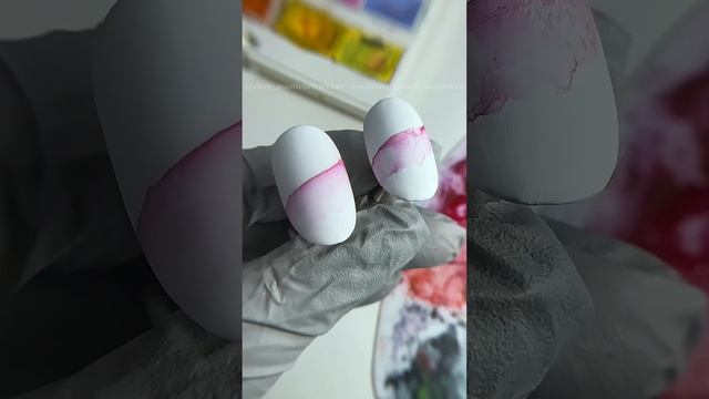 Как рисовать акварелью на ногтях? Сравниваю материалы для подложки! #гельлак #ногти #маникюр смотреть онлайн