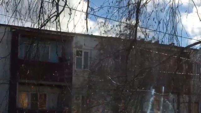 Крыша после ремонта скоро улетит смотреть онлайн