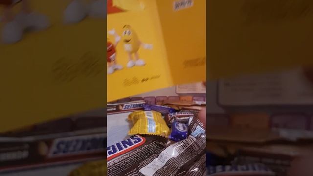 распаковка НГ подарка от M&M'S & Frends!!??