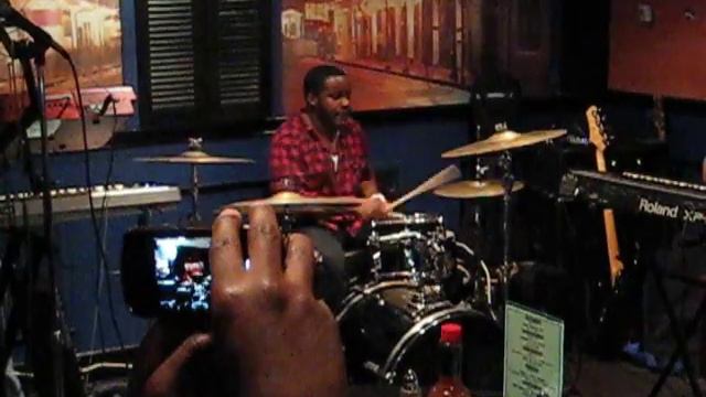The Jukebox - Dana Hawkins (Drums), Lawrence "Blacksurfer" Farmer (Keys), Cory Baker (Bass) смотреть онлайн