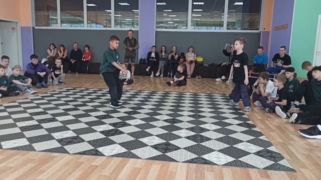 ДЭМИКС vs МЕДВЕДЬ | POWER MOVE | не SPORT туса г. Пермь смотреть онлайн