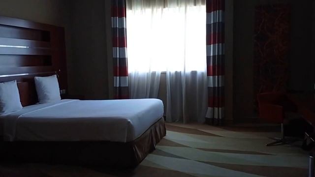 Novotel Dubai Al Barsha Dubai смотреть онлайн