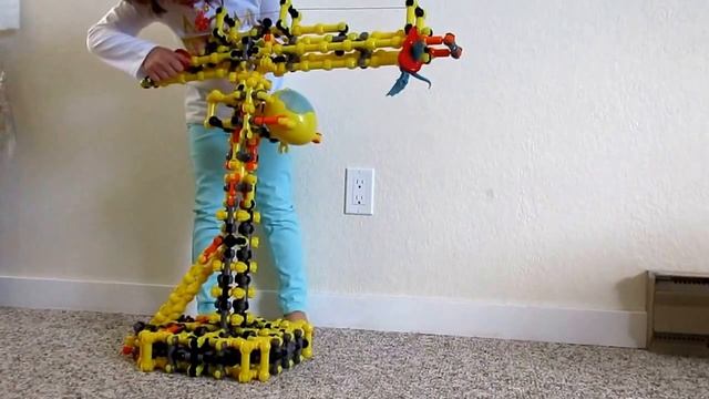 кран конструктор для детей. Z-Strux Tower Crane смотреть онлайн