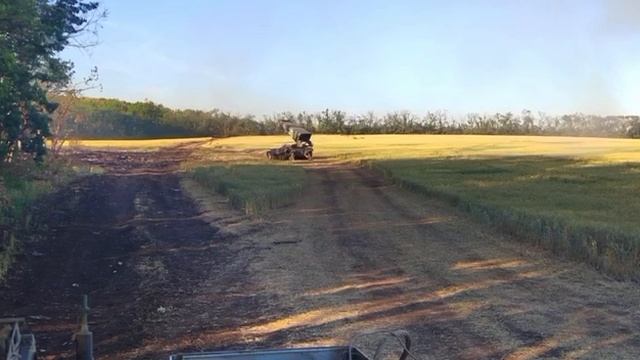 Солнцепек наносит ответный удар. Будни войны, Изюмский фронт..MOV смотреть онлайн