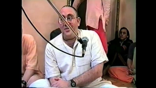 Редкое видео 1994г Москва Гопипаранадхана прабху .mpg смотреть онлайн