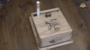 Автоматические сигаретницы из дерева.Automatic cigarette holders made of wood.