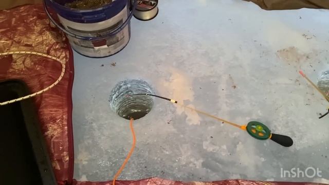 Зимняя рыбалка с комфортом, ночуем с Юлей на льду. Берег мфп-5, теплый пол, печка на дровах . Отдых смотреть онлайн