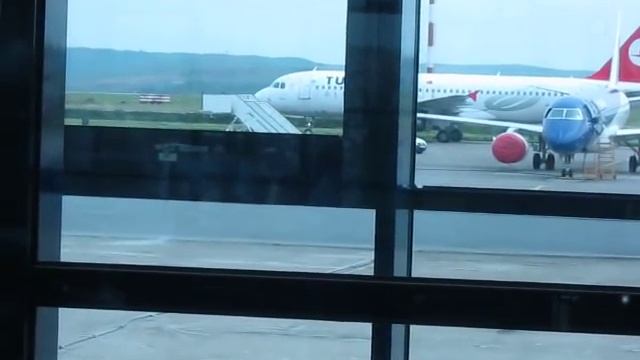 Самолеты в аэропорту Кишинева 2 смотреть онлайн